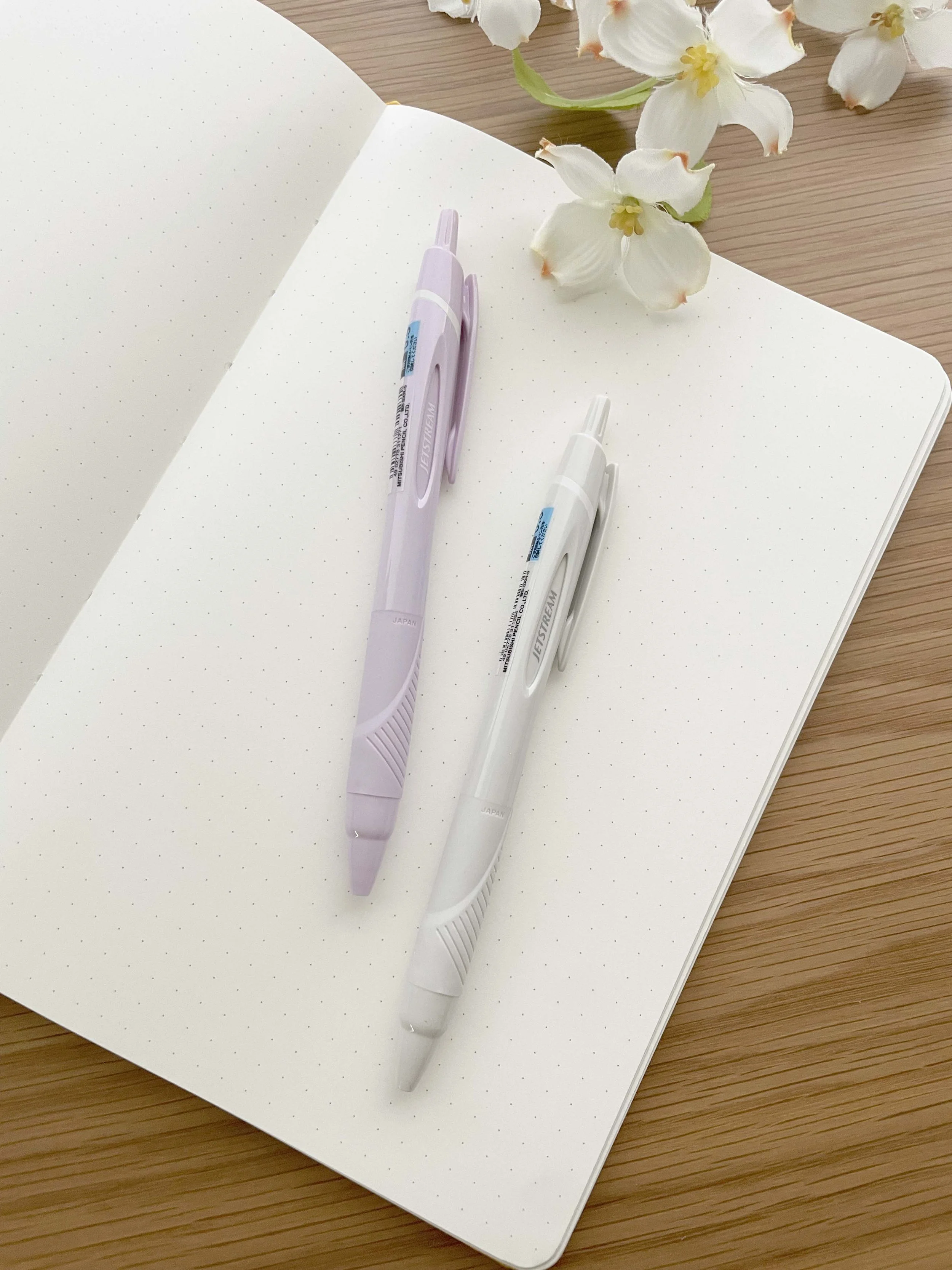 Uniball Jetstream Pen SXN-150-05 Spring Pen Set B — La